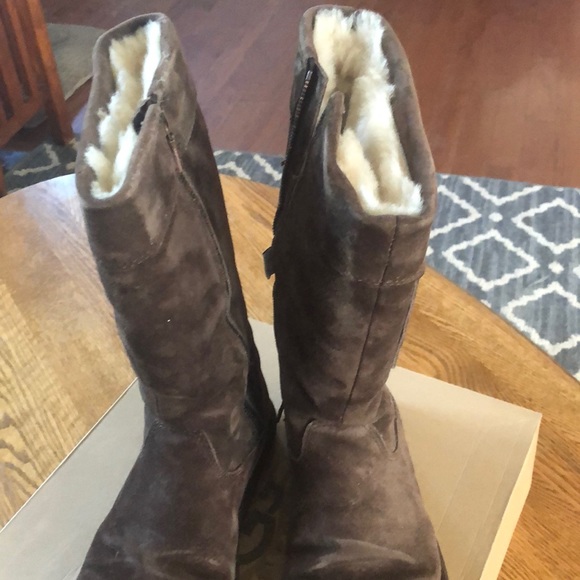 UGG Cargo Boots Size 7 Chocolate - Picture 3 of 4